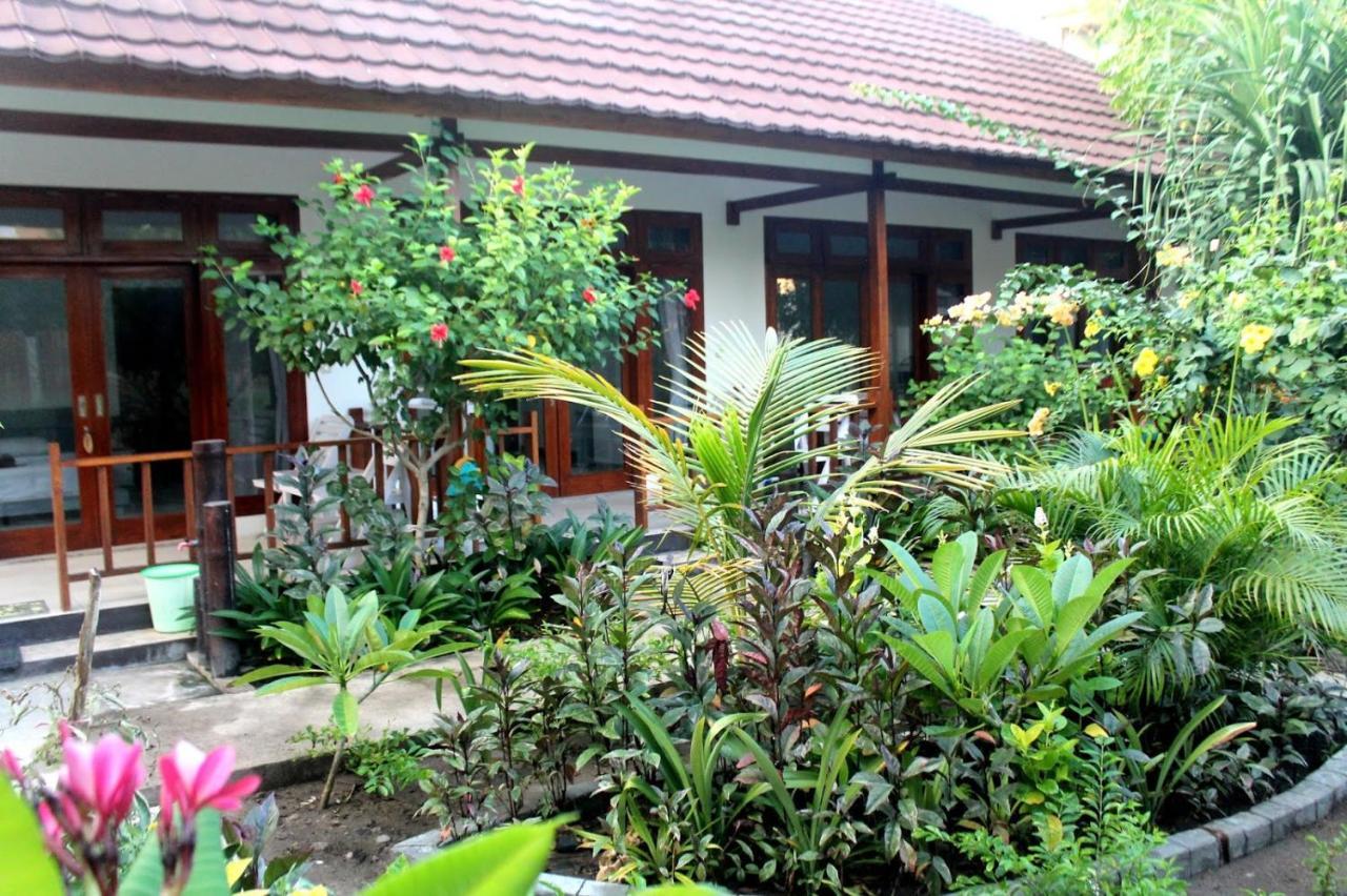 Gili Smile Bungalow Gili Trawangan Exterior foto